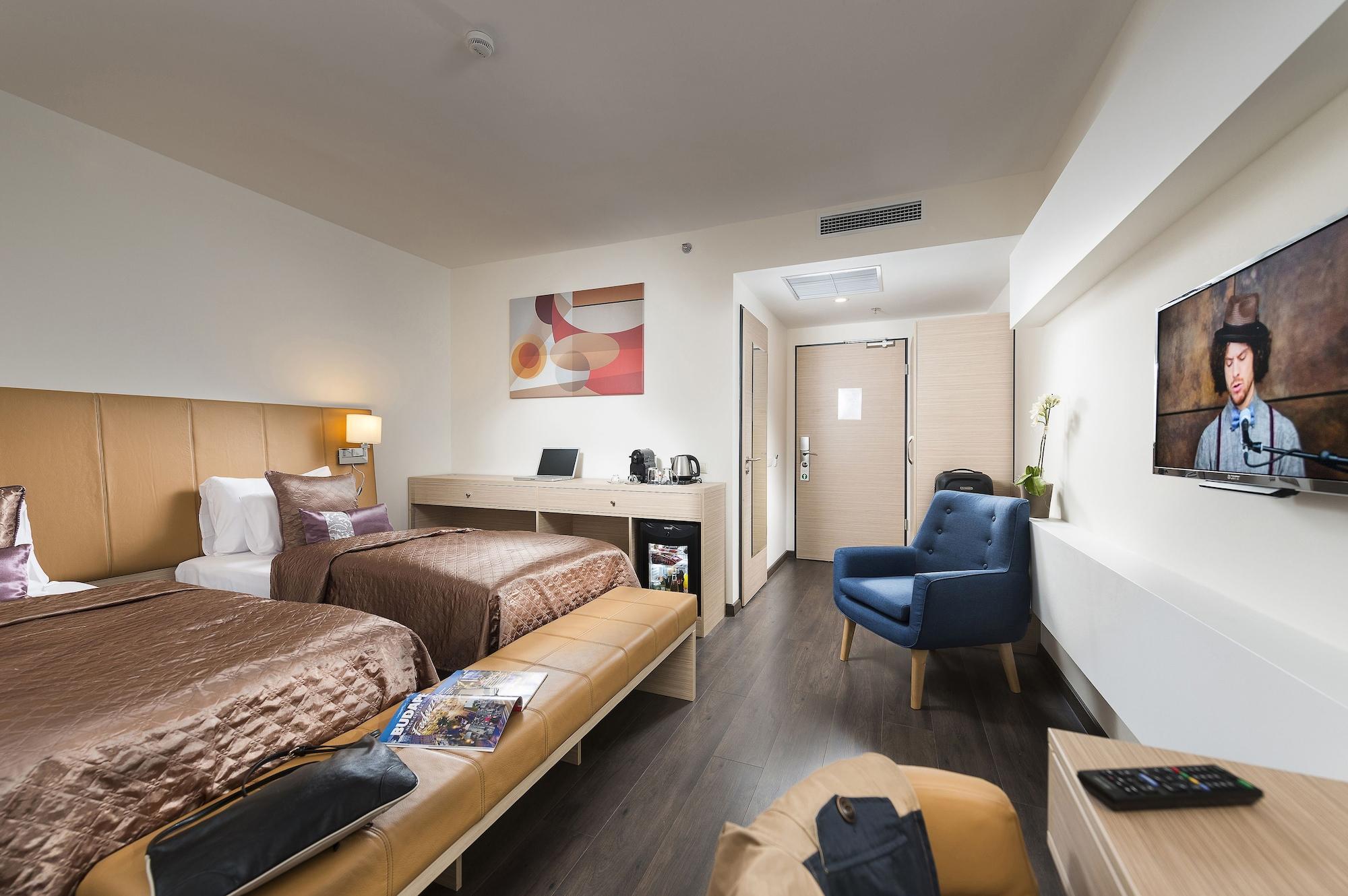 Bo33 Hotel Family & Suites Budapeste Quarto foto