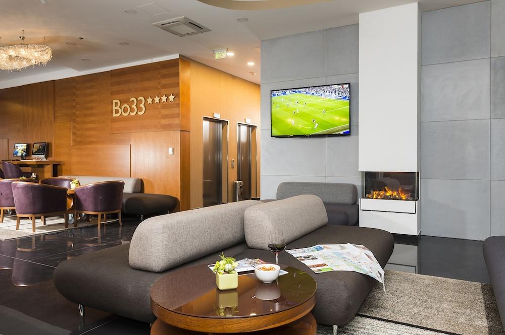 Bo33 Hotel Family & Suites Budapeste Exterior foto